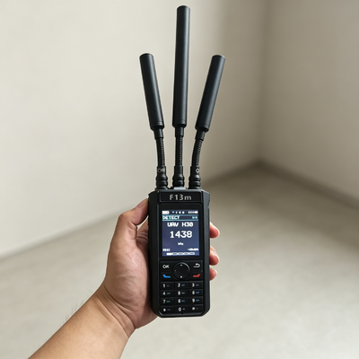 F13m Handheld Drone Detector Multi-Band RF Uav Signal Detector Real-Time Frequency & Uav Model Display
